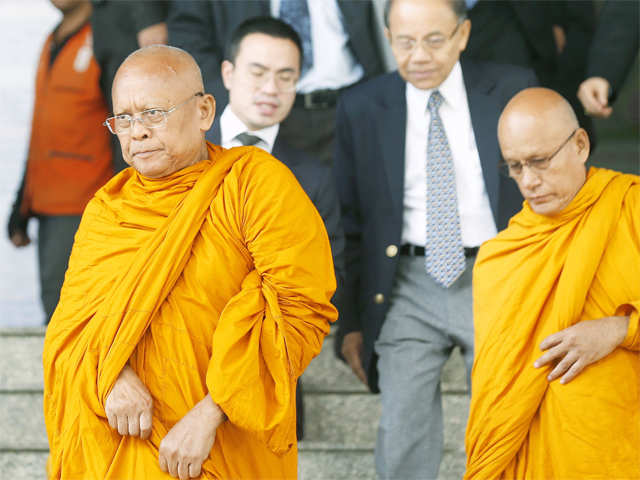 Thai anti-govt leader Suthep on trial at court