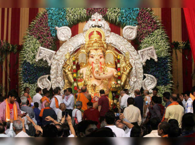 Lord ganesh idol insured for a sum of 259 crore