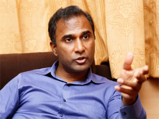 V A Shiva Ayyadurai The IndianAmerican who invented 'Email' at 14 yrs