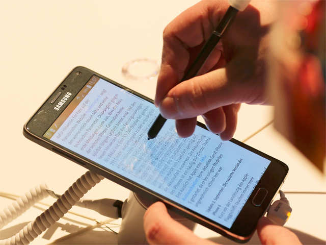 Watch: Samsung Galaxy Note 4 in action