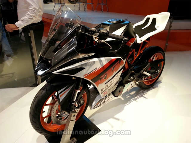 KTM RC200 and RC390