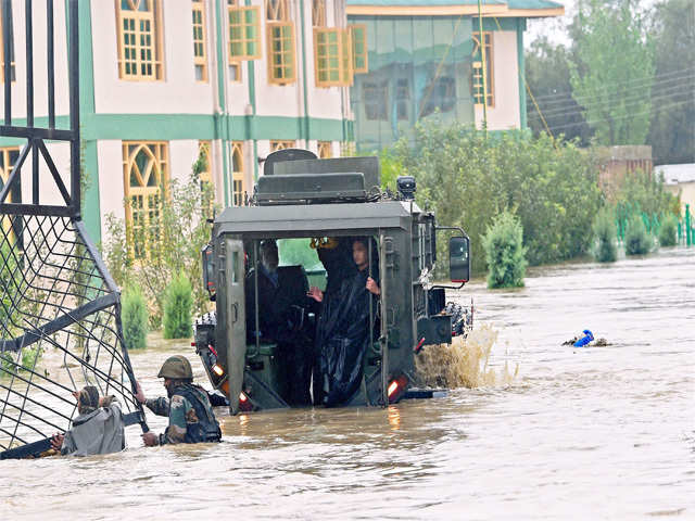 Efforts on to open Jammu-Banihal-Srinagar highway