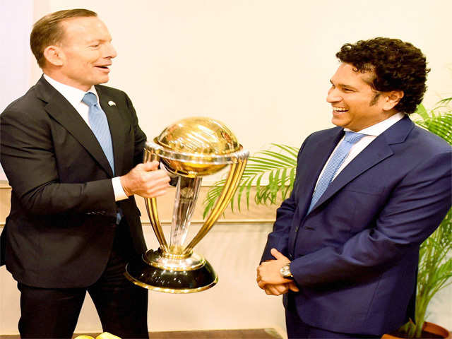 Abbott meets Sachin Tendulkar