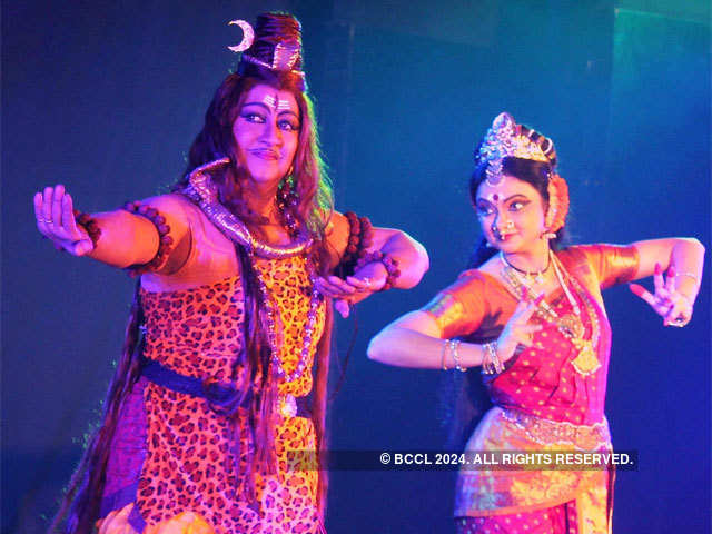 Manju Bharghavi and Deepika Reddy perform a kuchipudi dance