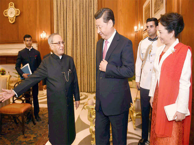 President Pranab Mukherjee with Chinese President Xi Jinping and his wife Peng Liyuan