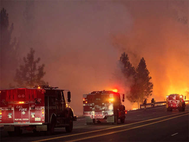 California wildfire consumes tens of thousands of acres
