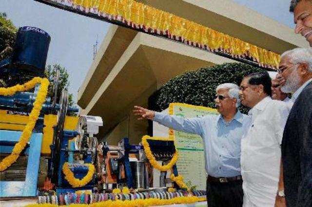 Bengaluru: Karnataka Chief Minister Jagadish Shettar at the launch of bio-fuel p...