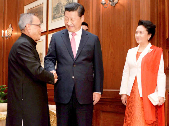 President Pranab with his Chinese counterpart