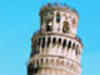 Historic tilt: Leaning tower at Pisa