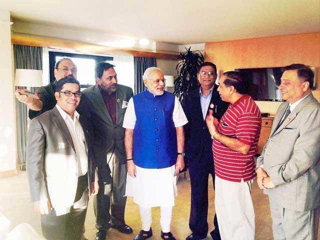 PM Modi with a delegation of Overseas Friends of BJP