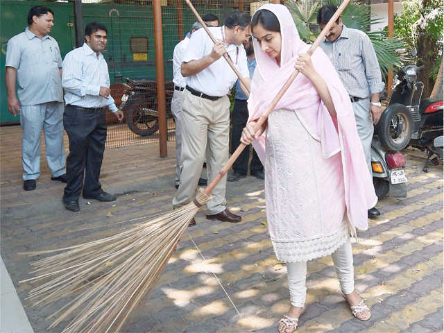 Harsimrat Kaur Badal launches Swachh Bharat Abhiyan