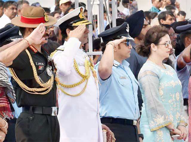 Sachin Tendulkar attends IAF parade