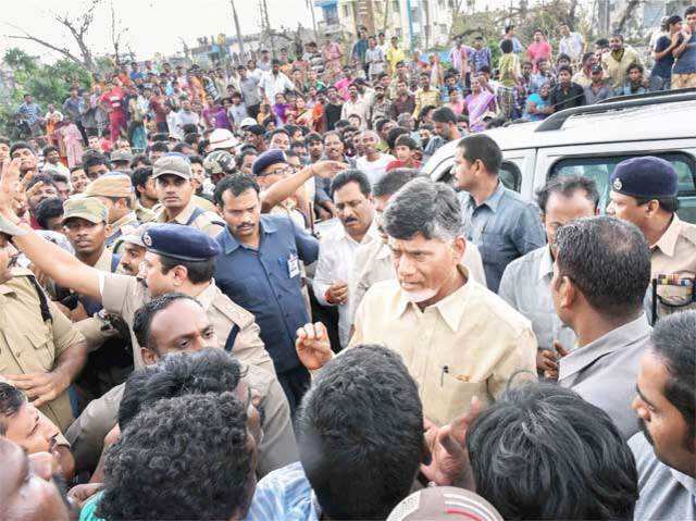 N Chandrababu Naidu visits Hudhud affected areas