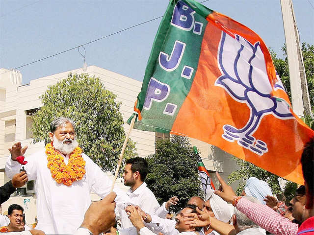 BJP Supporters Celebrating The Party's Victory - BJP Celebrates The ...