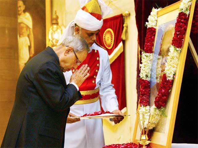 President pays tribute to KR Narayanan