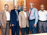 A healthy mix of old-timers & conservatism keeps HDFC board going