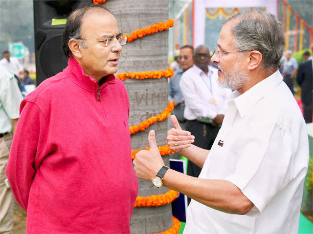FM Arun Jaitley and Najeeb Jung after paying tribute