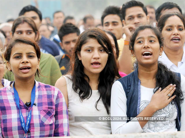 Participants take oath during 'Run for Unity'