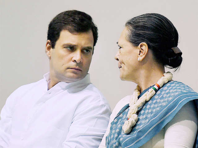 Sonia, Rahul at Nehru's 125th birth anniversay function