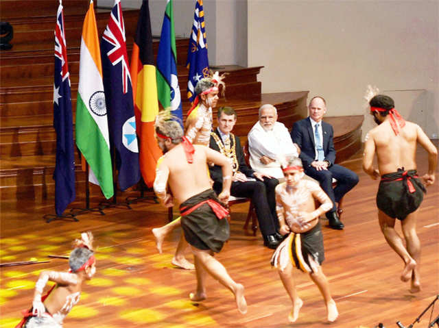 PM Modi enjoying Australian cultural performance