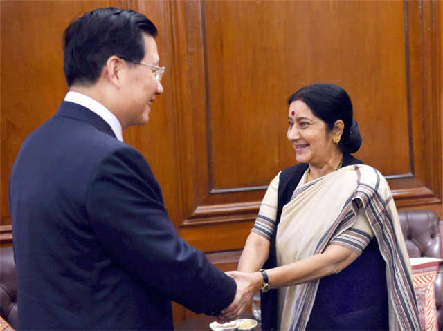 Sushma Swaraj meets Quang Wei