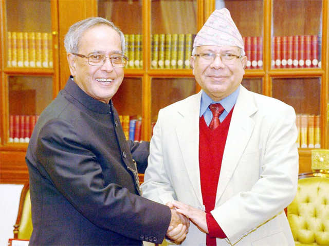 President Pranab Mukherjeemeets Madhav Nepal