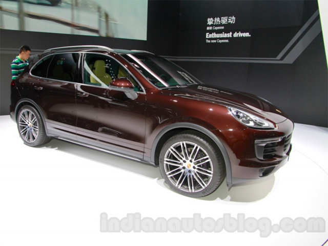 16. 2015 Porsche Cayenne