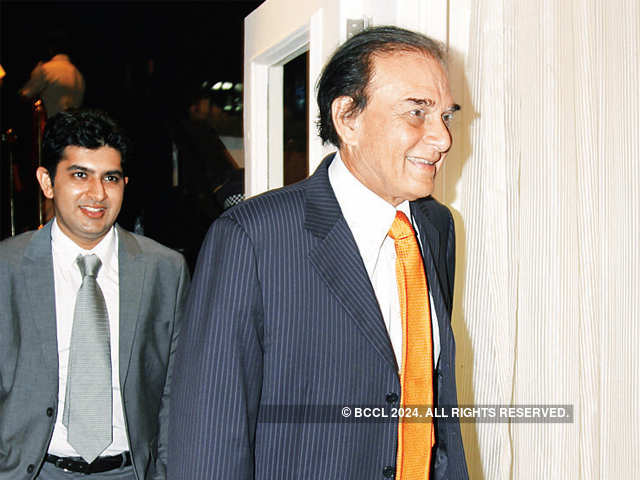 Harsh Mariwala with son