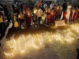 In Lok Sabha, Speaker Sumitra Mahajan said the "House expresses its support and commitment to the people affected by the gas leak." In Lok Sabha, Speaker Sumitra Mahajan said the "House expresses its support and commitment to the people affected by the gas leak."