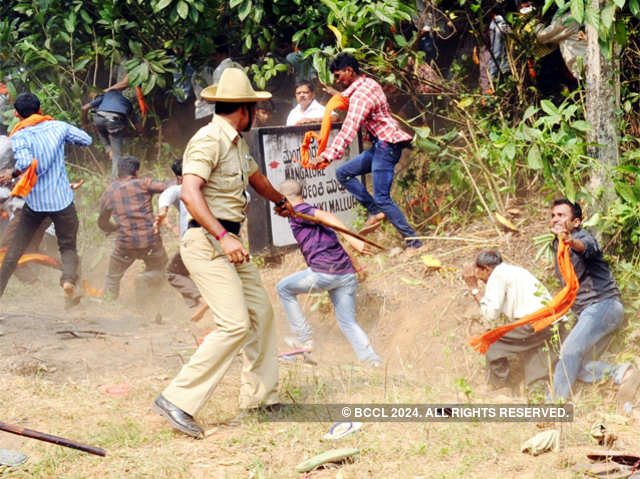 Miscreants pelt stones at a rally organised by Hindu Organisations