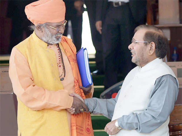 Sharad Yadav with Swami Sakshi Maharaj