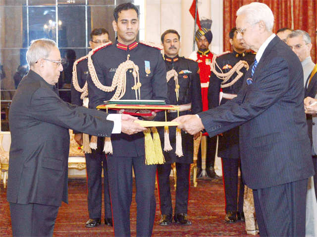 Pranab Mukherjee with Egyptian Ambassador