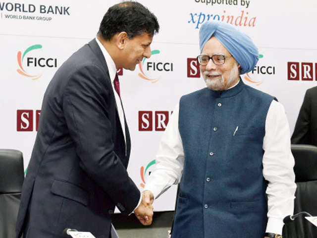 Manmohan Singh greets RBI Governor