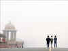Delhi witnesses moderate foggy conditions