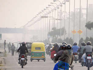 Fog disrupts normal life in national capital