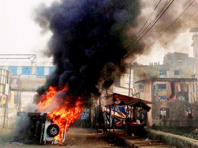 Commuters torched three vehicles