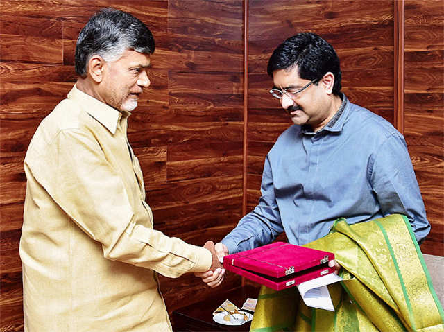 Chandrababu Naidu meets Kumar Mangalam Birla