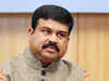 Oil Minister Dharmendra Pradhan rings up VIPs with request to give up subsidised LPG