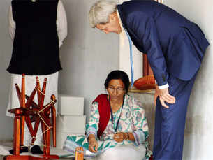 Defining images of John Kerry's India visit