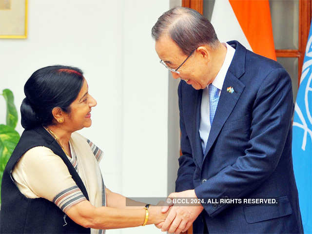Ban Ki-Moon shakes hands with Sushma Swaraj