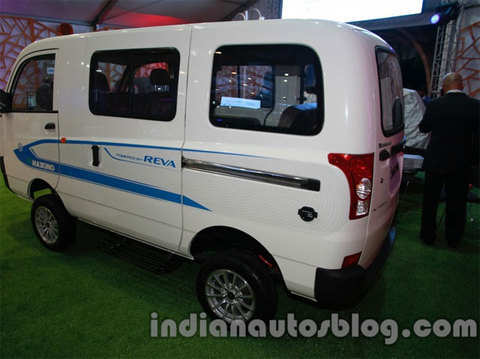 Mahindra maxximo school cheap van price