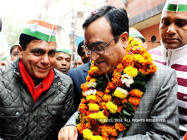 Congress Chief Ministerial candidate Ajay Maken campaigning in Delhi