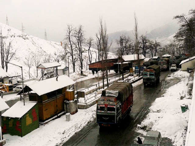 Fresh snowfall in Kashmir