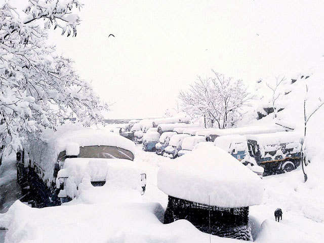 A view of the snow covered CRPF Camp near Jawahar Tunel