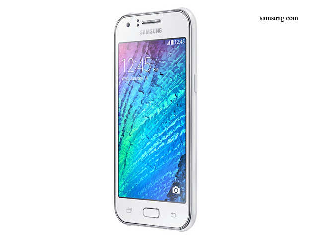 Galaxy J1 4G comes with a 4.3-inch WVGA TFT display