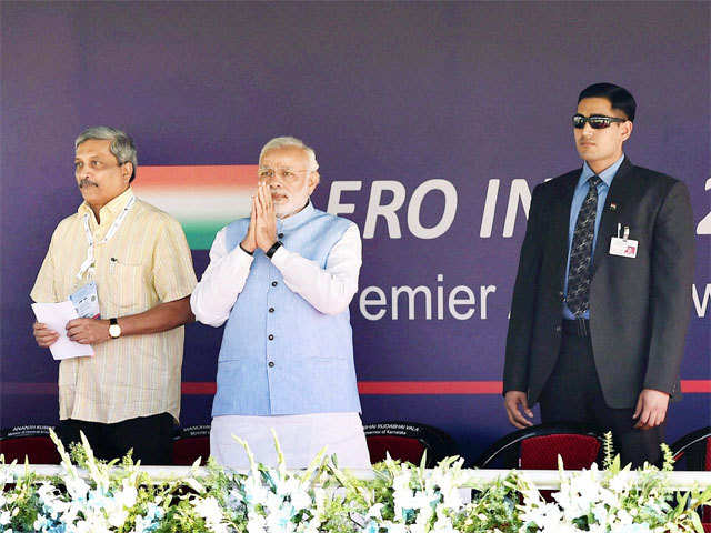 PM Modi and Manohar Parrikar at Aero India 2015 inauguration
