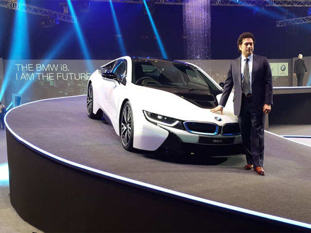 BMW i8, the first mid-engined hybrid car launched in India