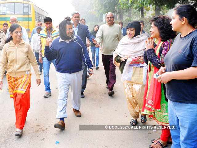 Delhi CM Kejriwal with wife