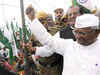 Low turnout at protest against land acquisition ordinance, but Anna Hazare unfazed