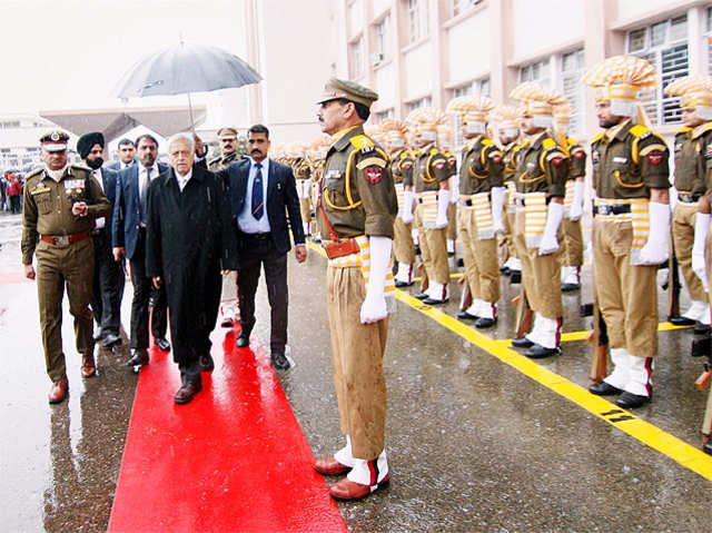 J&K CM Sayeed inspects Guard of Honour